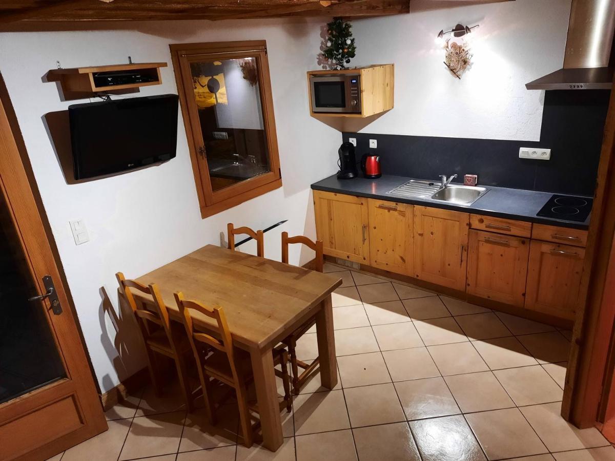 Le Petit Caboin Guest House Seytroux Екстериор снимка